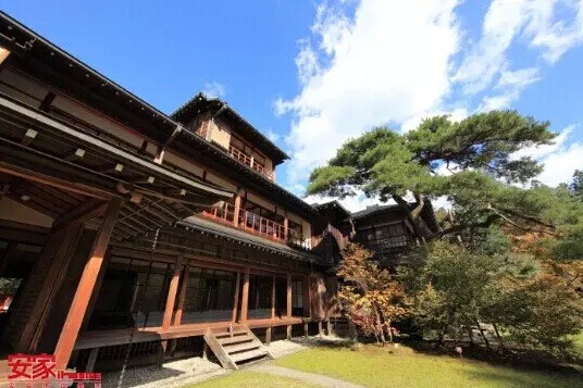 埃里森庄园 美国旧金山 总价:2.0亿$ 那上海的房价以后会不会也涨到这种水平呢? 上海有哪些板块未来有可能跻身世界顶级豪宅区域的行列? 国外那些房子能卖这么贵,上海豪宅和世界顶级豪宅相比哪些方面还有差距?