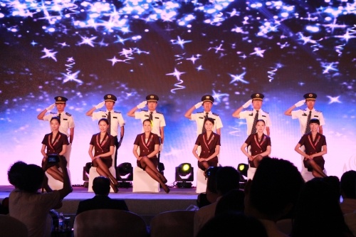 凤凰直播:家在情在筑梦古城 2015招商地产西安