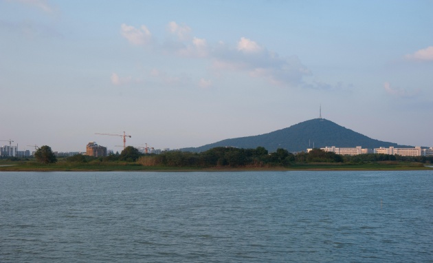 北雁湖实景图