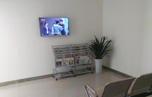 最壕公厕亮相宿迁街头 有阅览室能上网还能看