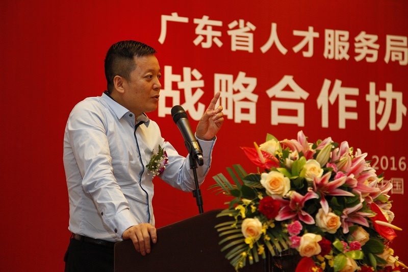 中国葛洲坝集团房地产公司董事长何金钢先生致辞