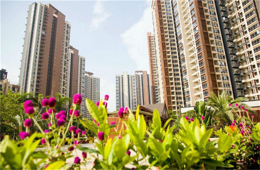 小城镇全面放开落户限制 全面落实居住证制度