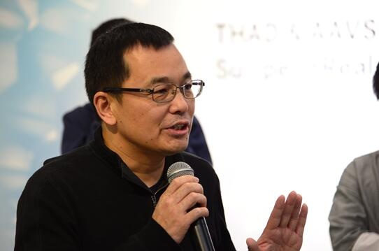 国家游泳中心(水立方)设计执行总负责人郑方博士与在场的学生畅谈