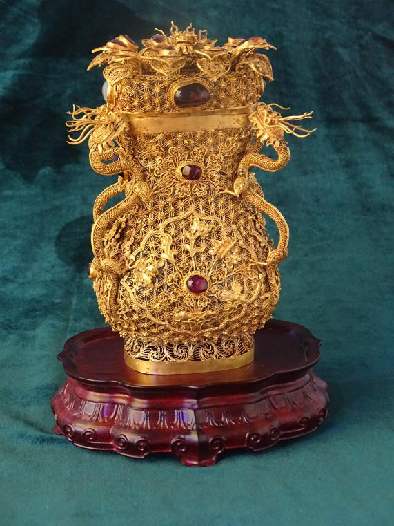 天价宝贝惊现梁家巷收藏品市场,明代皇宫之物