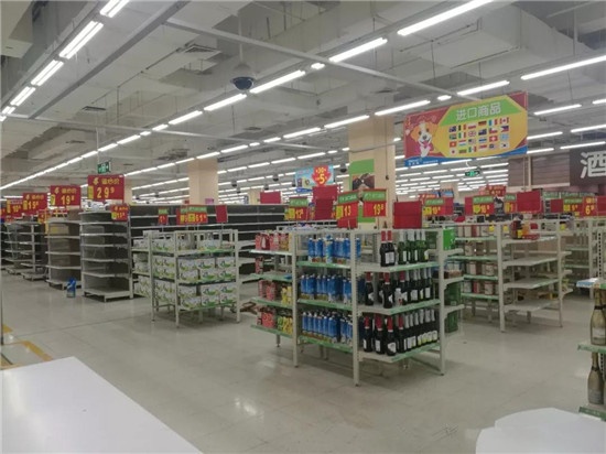 随着消费升级的兴起,不唯天津,全国大部分城市的步行街不仅人流量锐减