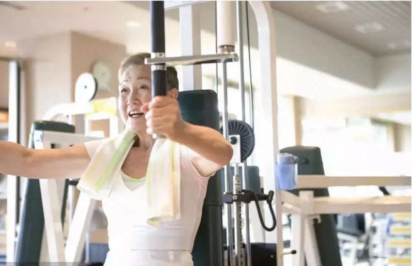 一家只招收老年人的健身房,一年净赚13个亿!拥