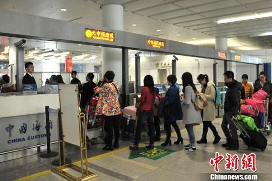宁夏出国人口_宁夏回族人口分布(2)