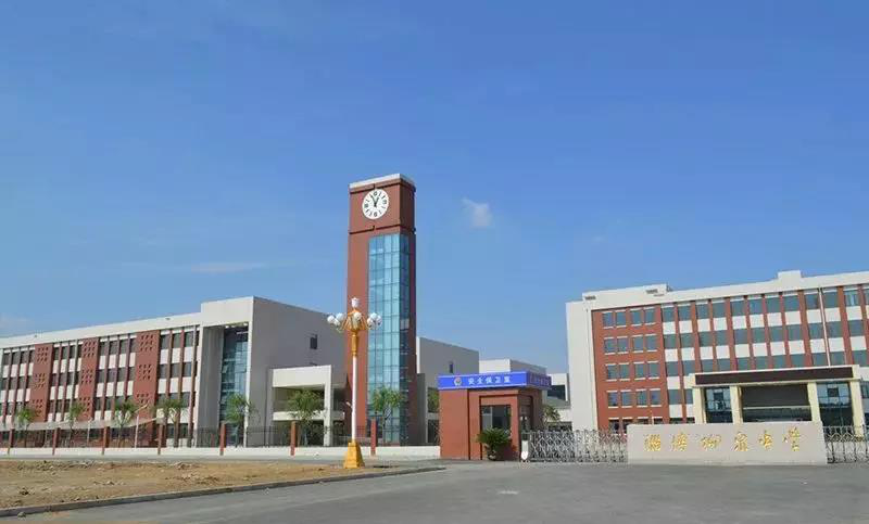 柳泉中学,建设前期称为"三中新校",是2013年淄博市重点建设项目,师资