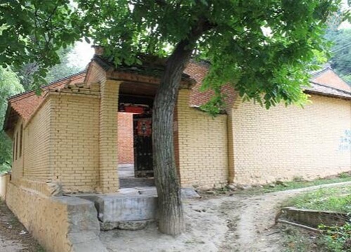 农村大院的围墙大门要这样才能财源滚滚!