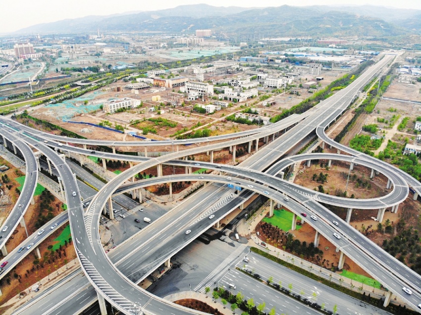 西中环南中环高架桥和快速路助力太原交通提速