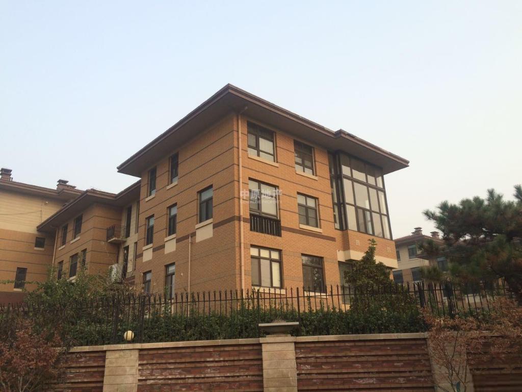 万城华府尚园三期 一二层复式 (老客户房) 可长租 带车位